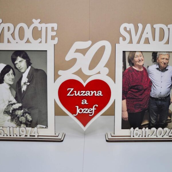 Dvojitý fotorámik s červeným srdiečkom k výročiu svadby 16