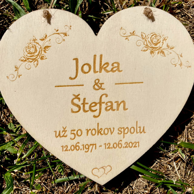 Drevené srdce k výročiu svadby s motívom ružičiek 47