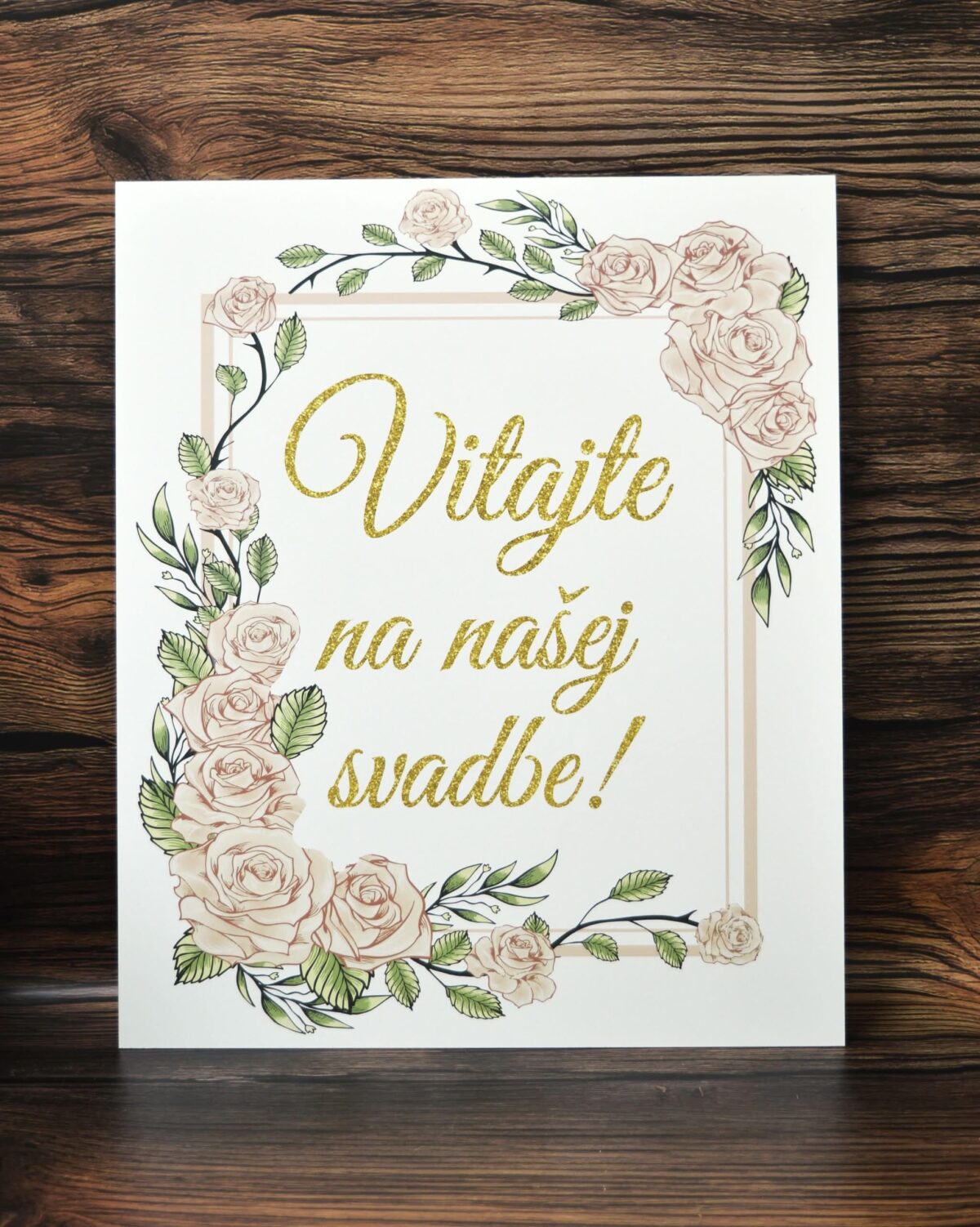 Uvítacia tabuľa so zlatým nápisom a ružami 41
