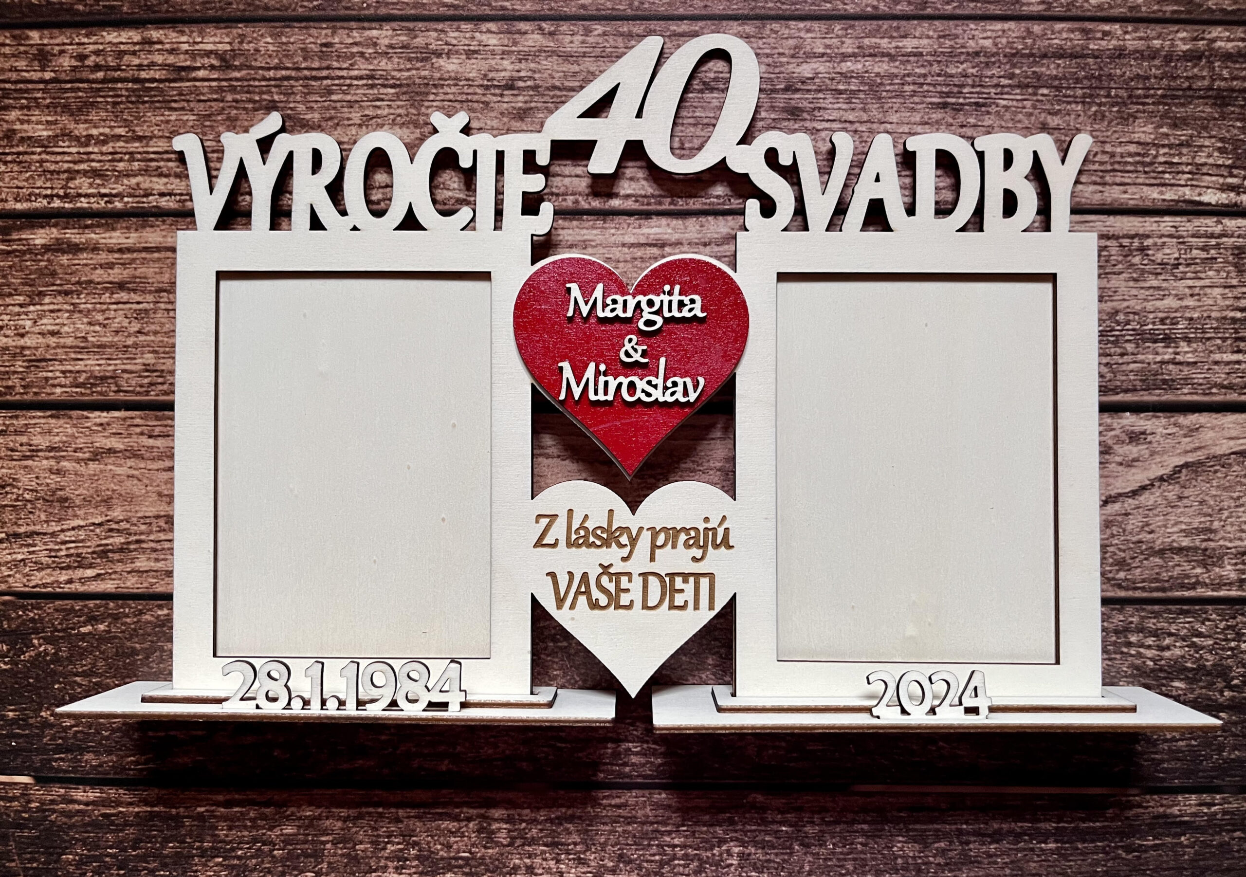 Dvojitý fotorámik k výročiu svadby s červeným srdiečkom 19