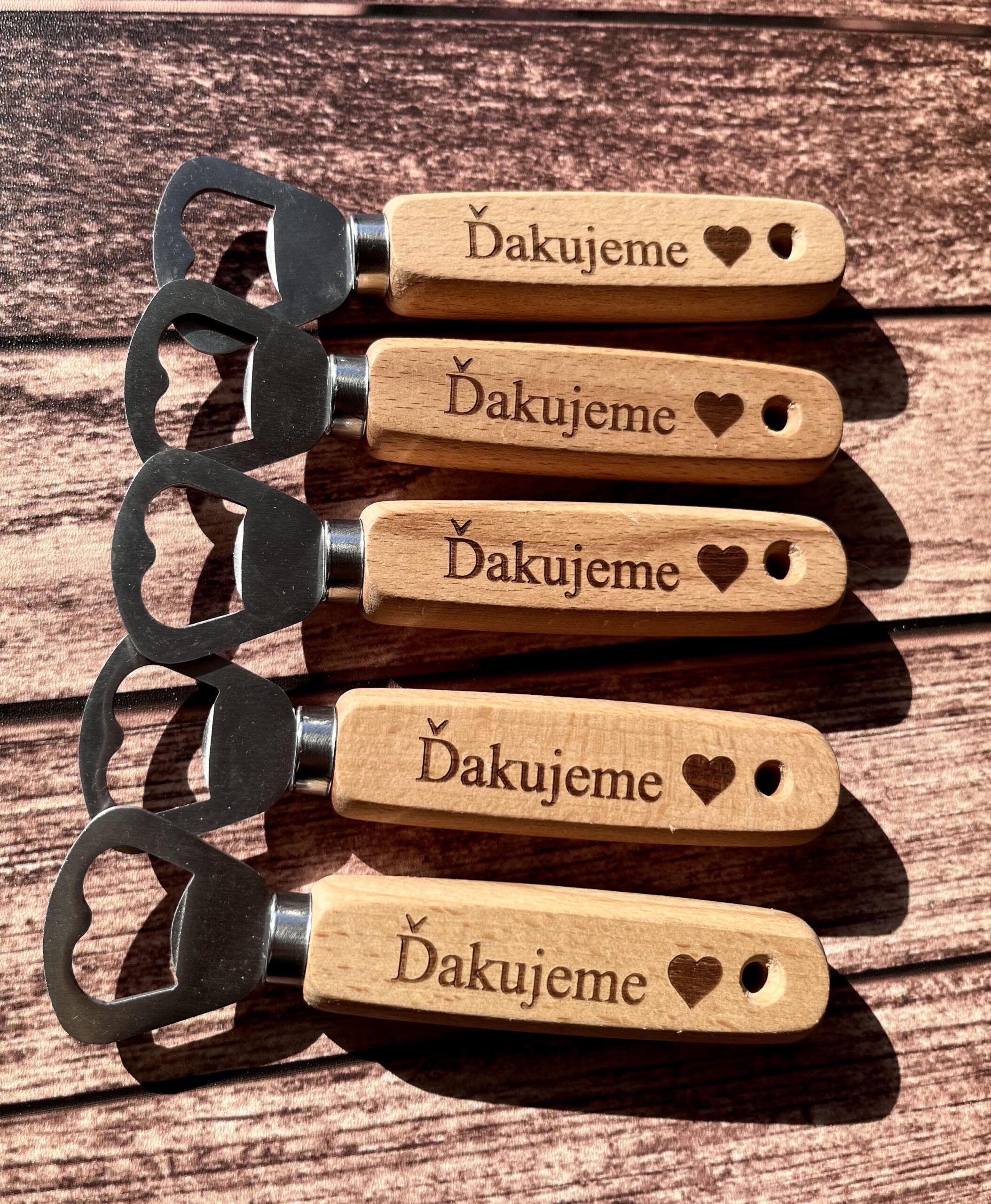 Gravírovaný otvárak na pivo - Ďakujeme so srdcom 15